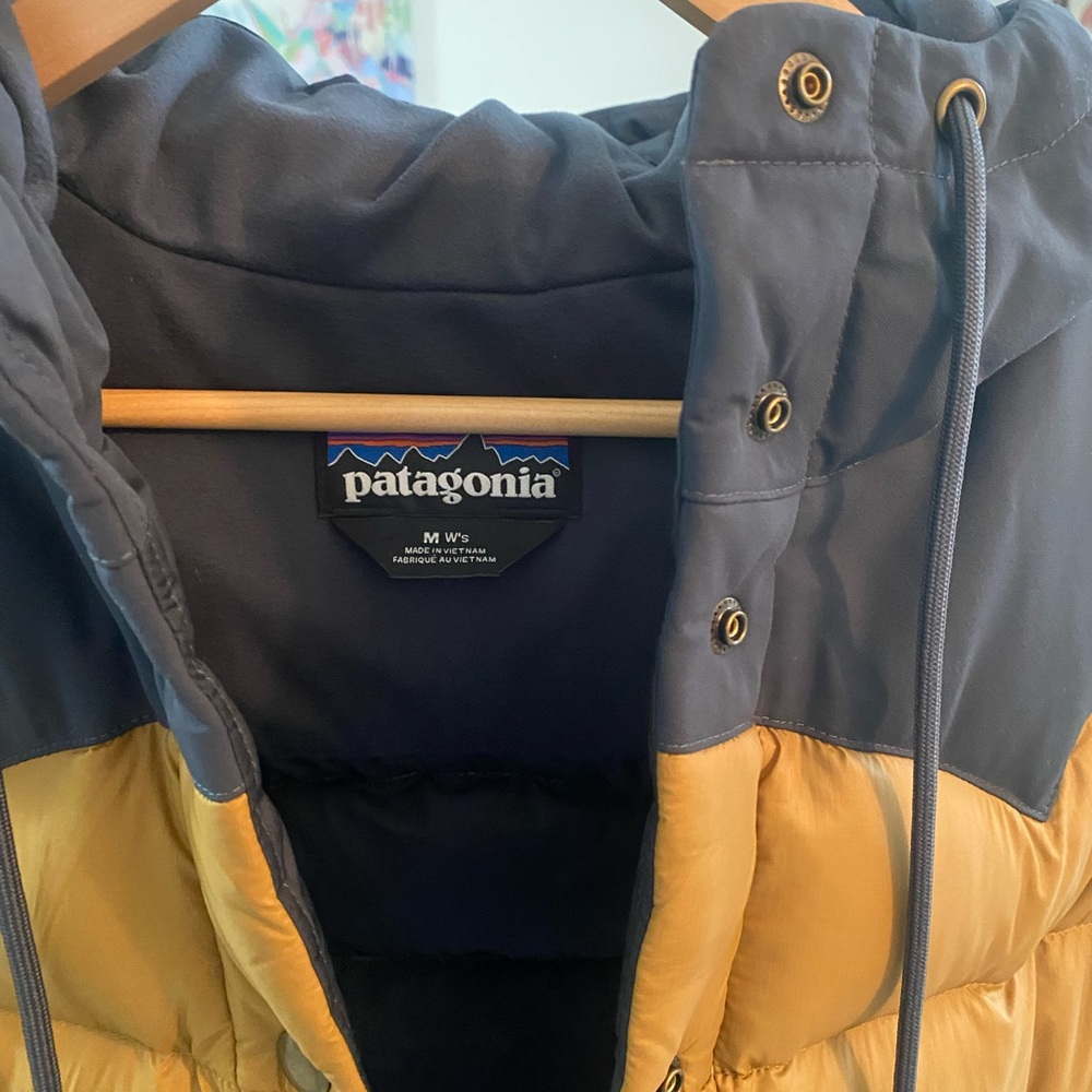 Patagonia Bivy Navy and Tan Hooded Puffer Down Vest - Picture 3 of 12